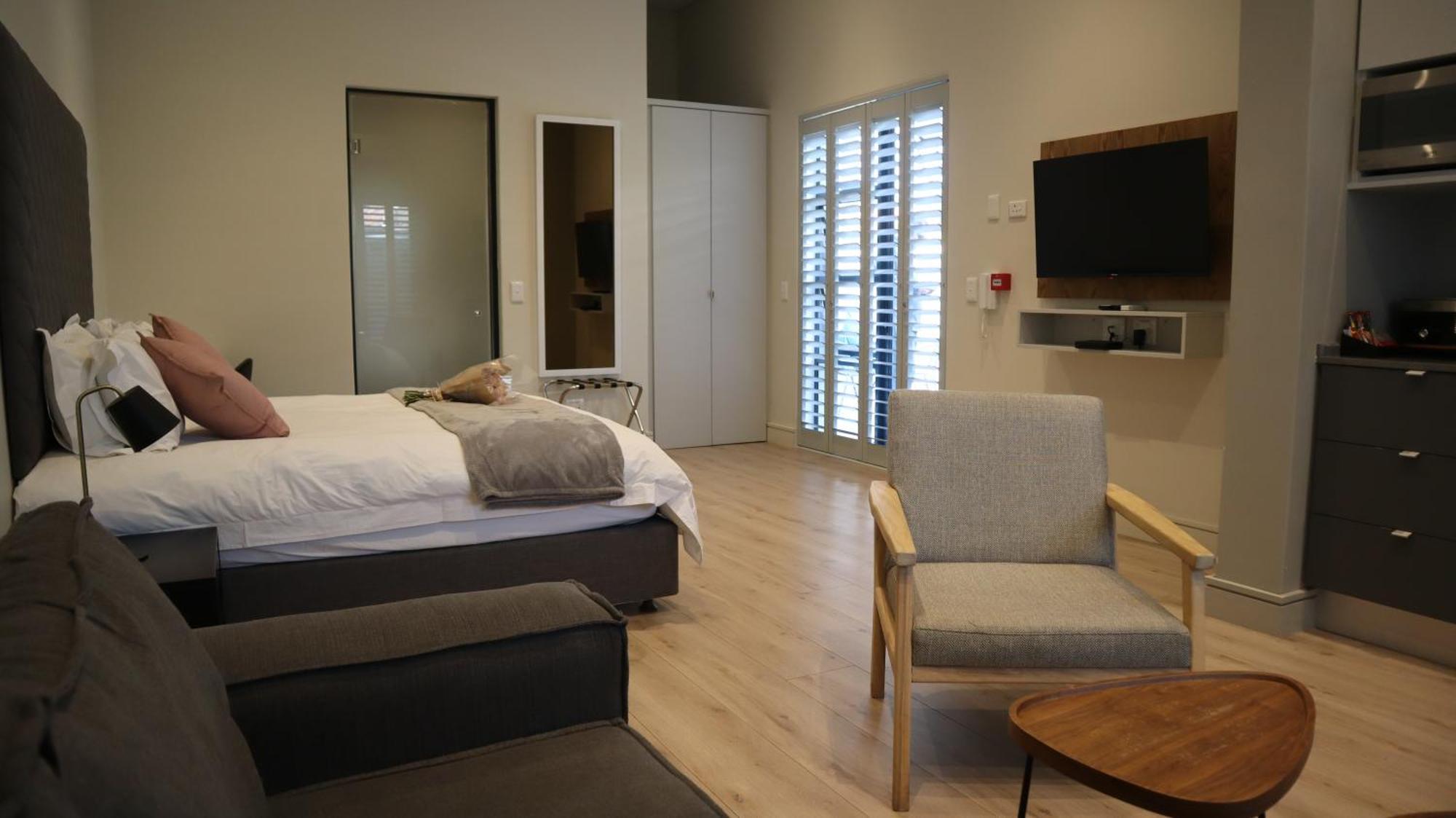 Deluxe Family Suite,1610314525:JPEG